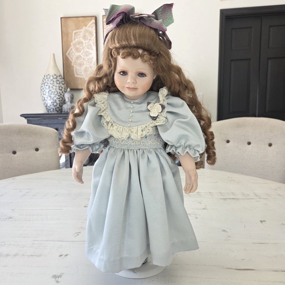 Twilight Doll By Designer Jamie Englert Porcelain Doll Curly Hair‎ Hazel Eyes